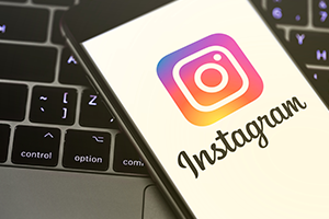 instagram photo of instagram logo on a smartphone screen